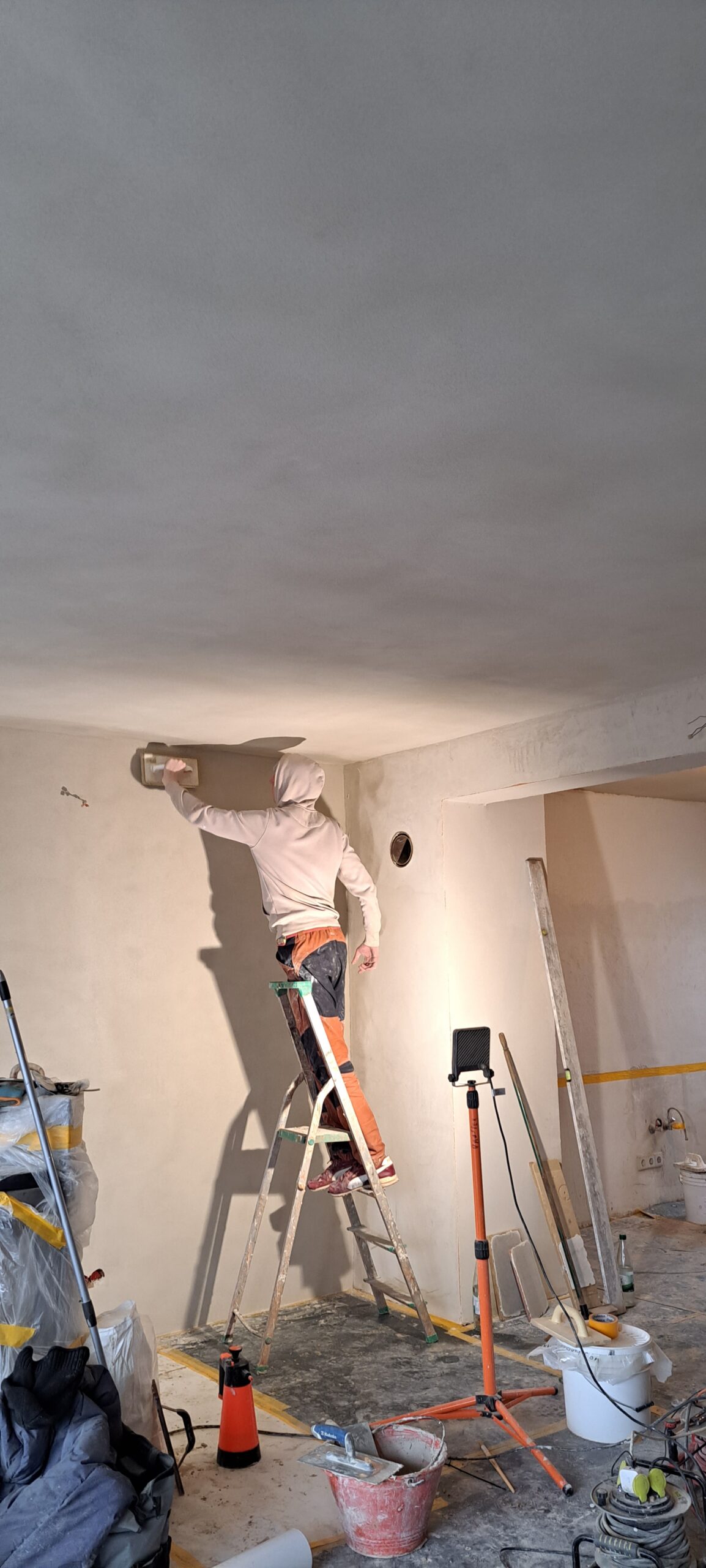 generalny_remont_apartamentu_w_Niemczech-bez_cementu-bez_gipsu-izolacja_Steico-tynk_gliniany-tadelakt-wapno_marmur-Stucco_Extra-Lepianka-4-scaled