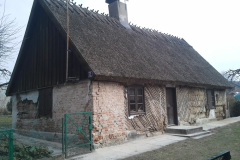 Elewacja_wapienna-Skansen-Konarzyny-firma_Lepianka-1