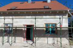 Nowym dom z elewacją wapienną bez cementu.