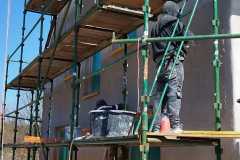 Nowym dom z elewacją wapienną bez cementu.