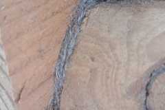 dom_szwajcarski-wyspa_Edwarda-Lepianka-len_w_szczelinach_pomiedzy_belkami-izolacja_lnem-8